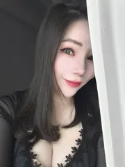 西安风骚韵味的大奶妹 真实工作室环境 (地点：陕西 - 西安)