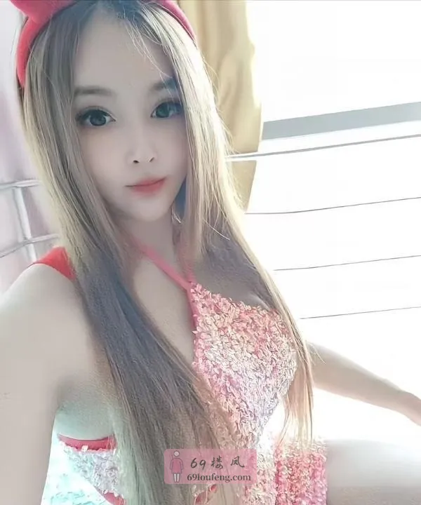 深圳美容兼职大胸妹子 - 广东-深圳 楼凤实拍第1张