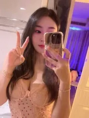 【独家】湖北 - 武汉 老师 梦时代服务系少妇 内部实拍