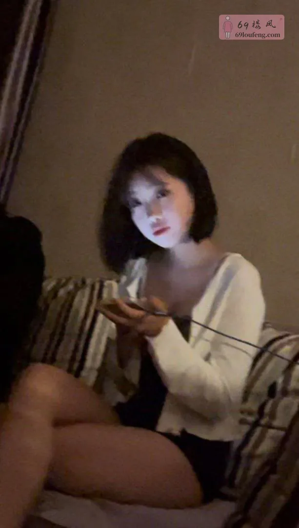 街边卷帘门开了小门的都是 - 四川-南充 楼凤实拍第1张