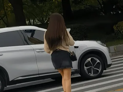 贡湖大道旁金城新村 江苏-无锡 快餐服务实景图