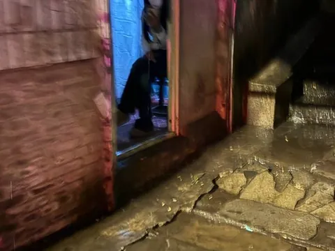 大板桥有10多个站在路口的 狼友实拍 云南-昆明