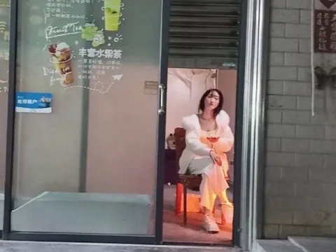 洞井商贸城妹 湖南-长沙 快餐服务实景图