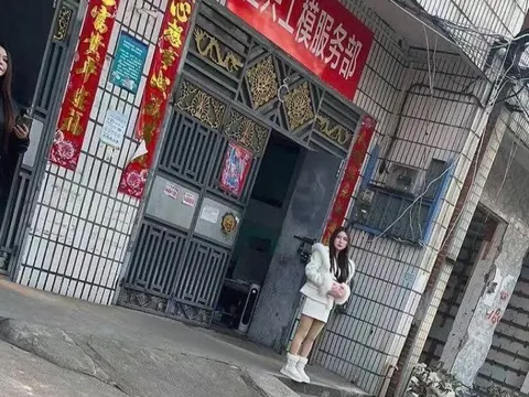 永定街游街记 湖南-张家界 狼友扫街偷拍