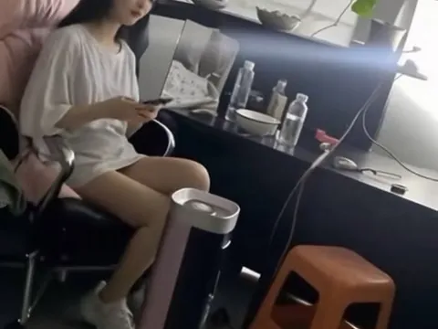 这儿的租房学生比较多 四川-成都 失足女实拍