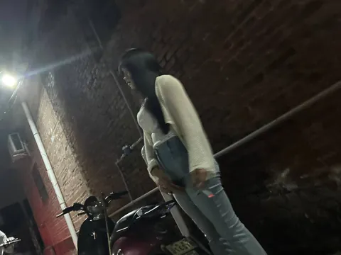 沙边新来大波态度好奶子挺姿势配合撅起屁股 广东-佛山 狼友扫街偷拍