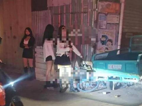石排快餐繁仔牛杂对面太和中路 地铁口小姐 广东-东莞
