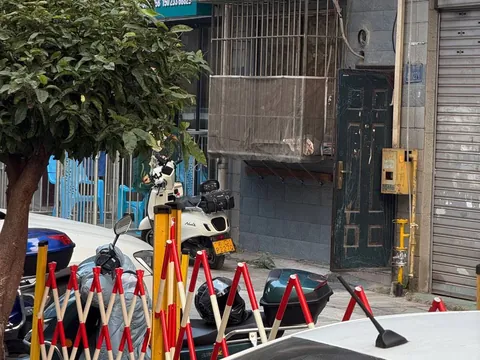 波迪动物诊所这里的比较便宜80就行少妇 - 重庆 巷子里爱情故事实拍