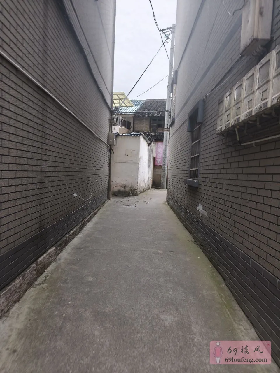 按狼友引导连续前往上虞东关中学对面小巷和 - 浙江-绍兴 楼凤实拍第1张