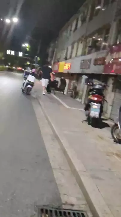 文靖路与北沿路交叉口附近，几家足疗店。 - 江苏-南京 楼凤实拍第4张