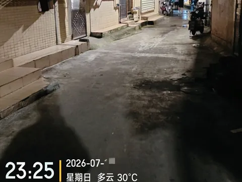之前老哥说的下栅公交站往里走（美加美超市 地铁口小姐 广东-珠海