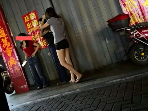 镇海荣吉西路小巷子最近有10几个小妹 浙江-宁波 快餐服务实景图