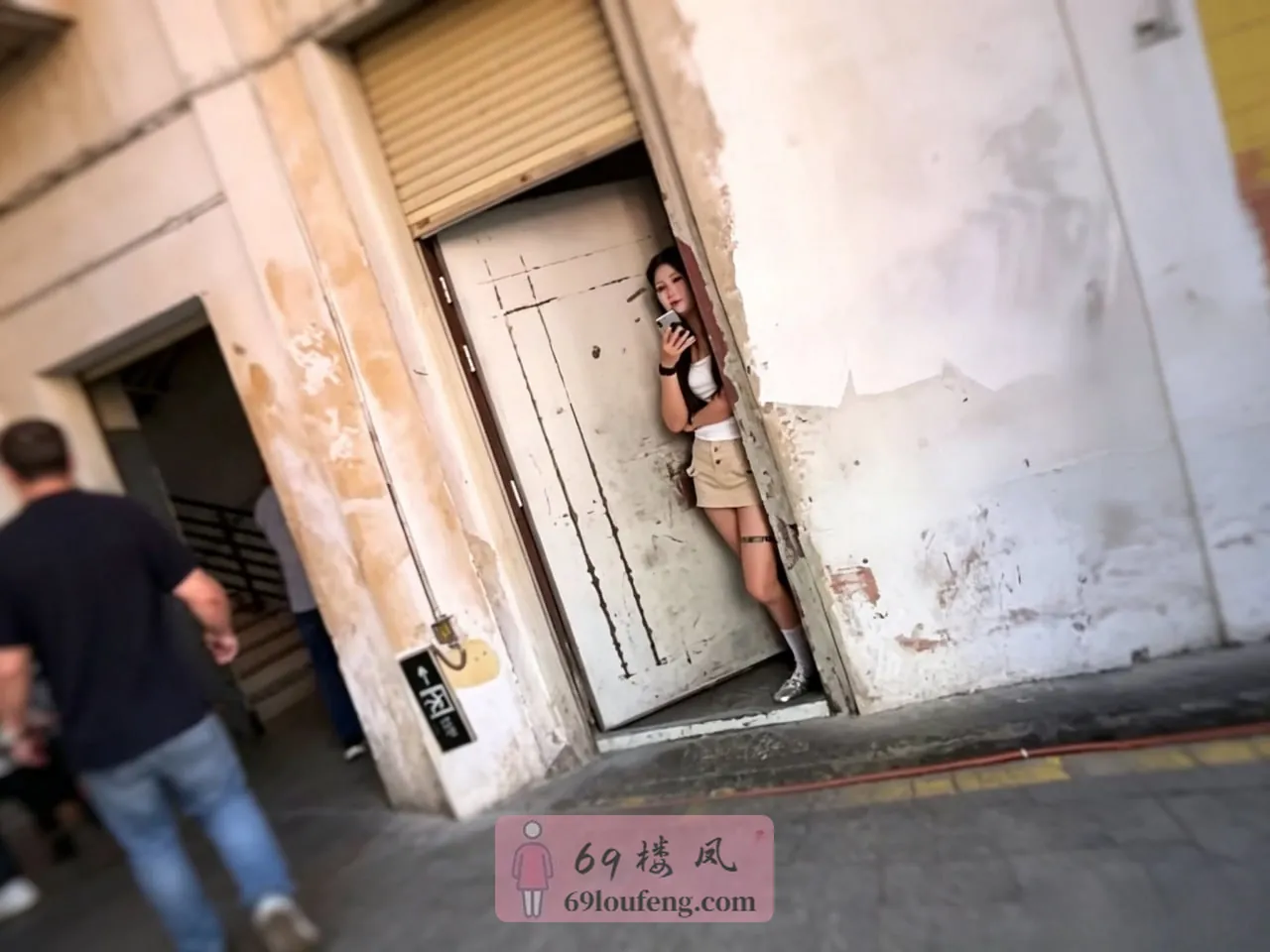南坪转转楼实拍 - 重庆 楼凤实拍第1张