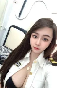 上海 - 静安区 宅男福利推荐：一线天美鲍小少妇 实景