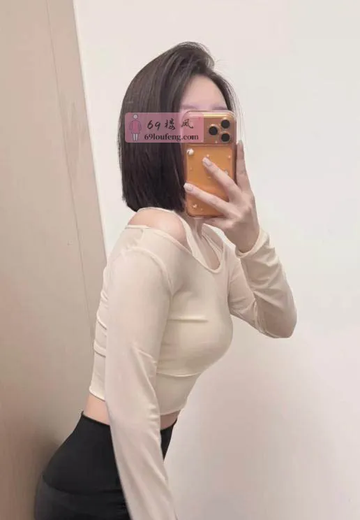 颜值短发御姐 - 四川-成都 楼凤实拍第3张
