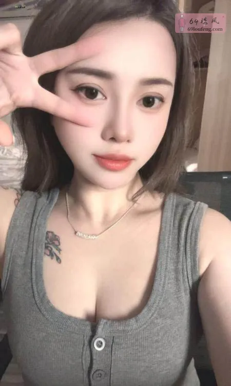 皮肤白奶子大颜值妹妹 - 四川-成都 楼凤实拍第1张