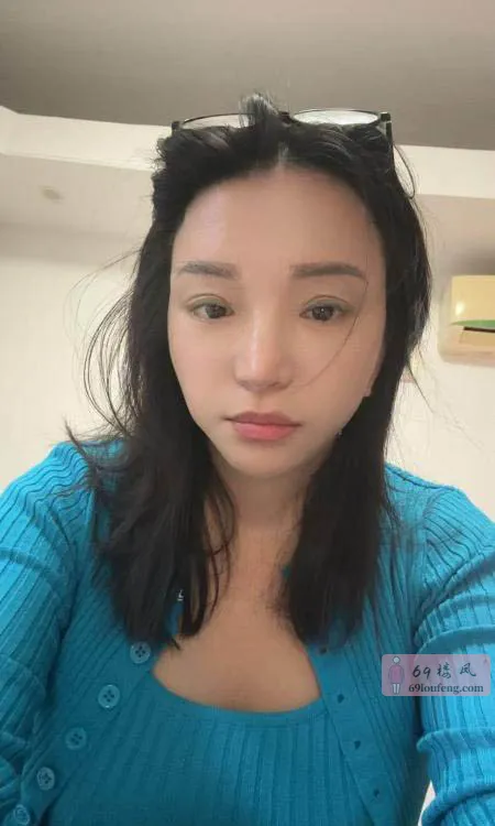 戴眼镜的大胸少妇 - 浙江-杭州 楼凤实拍第3张