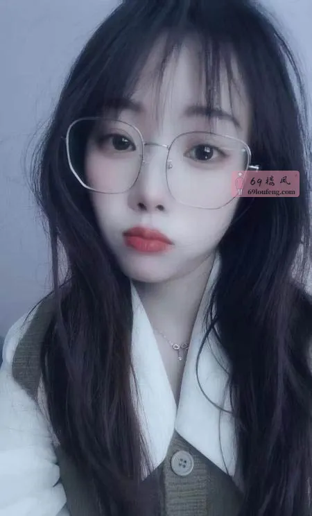 惠山眼镜妹萌萌 - 江苏-无锡 楼凤实拍第1张