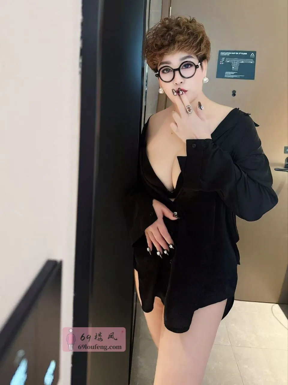 巨乳制服丝袜少妇 - 上海-虹口区 楼凤实拍第2张
