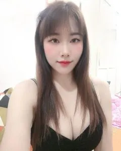 肤白大胸服务系小姐姐 现场拍摄照片 (广东 - 深圳)