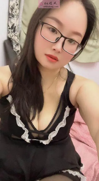 三山街二刷眼镜少妇 - 江苏-南京 楼凤实拍第2张