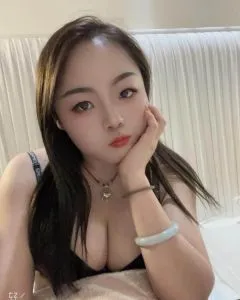 湖南 - 长沙 楼凤圈口碑推荐：大胸服务控性感小姐姐 照片