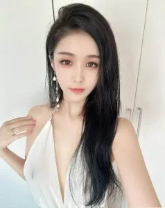 【独家】广东 - 深圳 老师 气质迷人小妖精萱萱 内部实拍