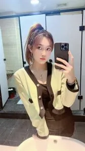 【独家】上海 - 普陀区 老师 性感御姐黑丝诱惑 内部实拍