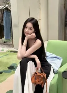 福田区嫩妹萱萱 在线预约参考图 - 广东 - 深圳站街快餐