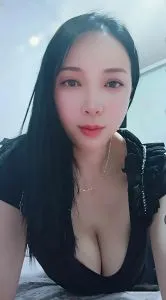 浦东畅玩大长腿玉姐 真实工作室环境 (地点：上海 - 浦东新区)