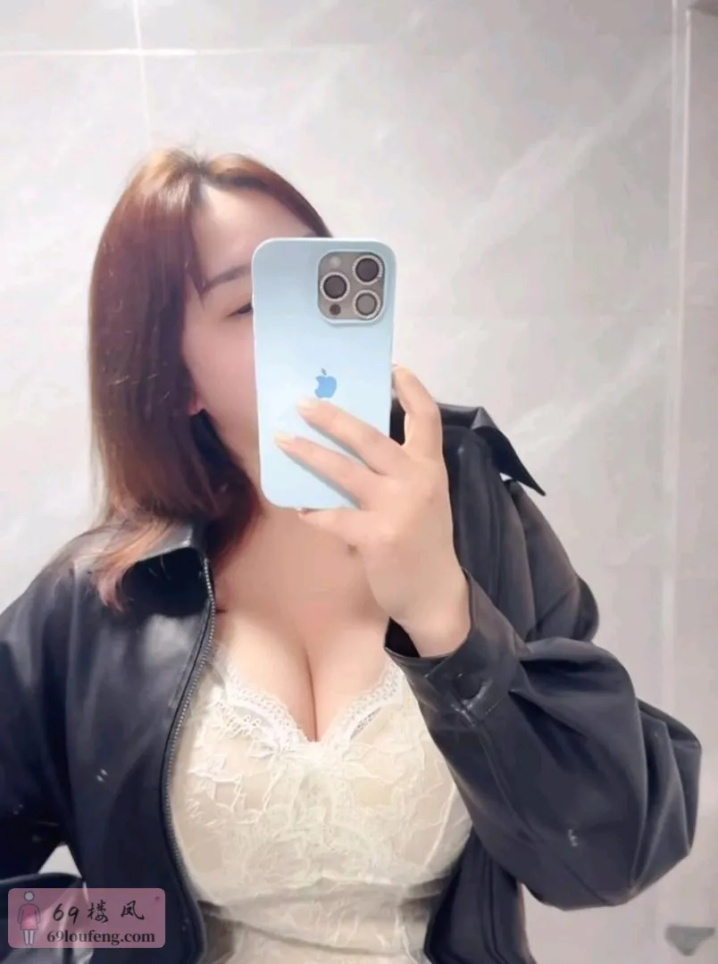 秦淮天然巨乳 - 江苏-南京 楼凤实拍第3张