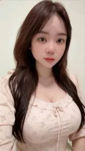 秦淮天然巨乳 真实工作室环境 (地点：江苏 - 南京)