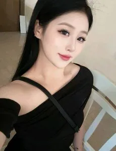 朝阳区妹子 真实工作室环境 (地点：北京 - 朝阳区)