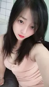 静安特色三通骚妇 真实工作室环境 (地点：上海 - 静安区)