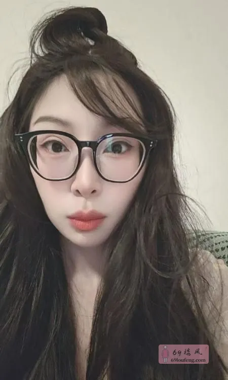 三通老师芯芯 - 广东-广州 楼凤实拍第1张