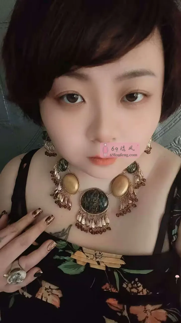 天然白虎一线天小馒头 - 江苏-南京 楼凤实拍第2张