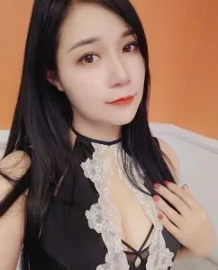 点击查看 广东 - 深圳 龙华会所出身少妇 更多实拍详情