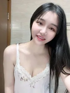 点击查看 福建 - 厦门 长发良家少妇刚下海 更多实拍详情