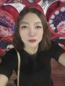 铁西熟女晶晶 真实工作室环境 (地点：辽宁 - 沈阳)