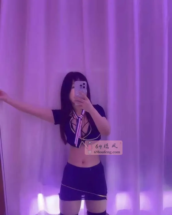 制服翘臀小艾米 - 广东-深圳 楼凤实拍第4张
