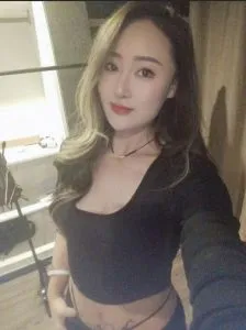 江苏 - 南京 宅男福利推荐：长腿性感熟女 实景