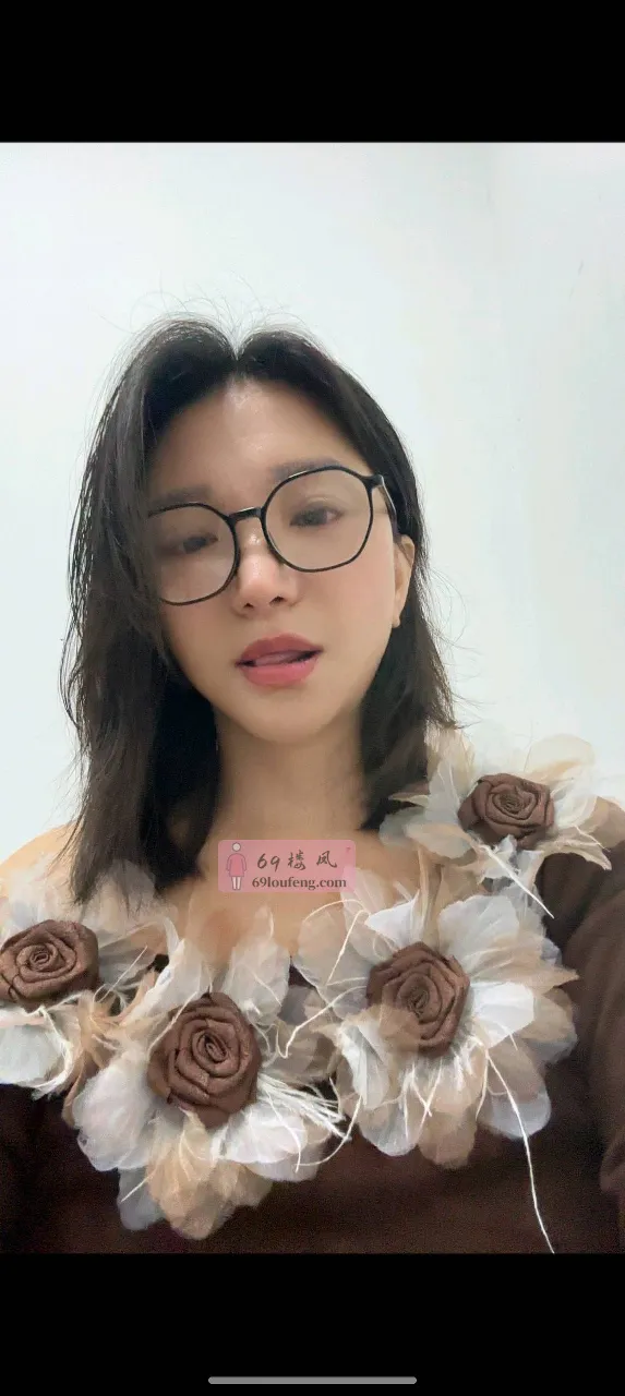 杭州戴眼镜的骚妇 - 浙江-杭州 楼凤实拍第3张