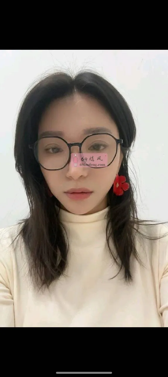 杭州戴眼镜的骚妇 - 浙江-杭州 楼凤实拍第2张