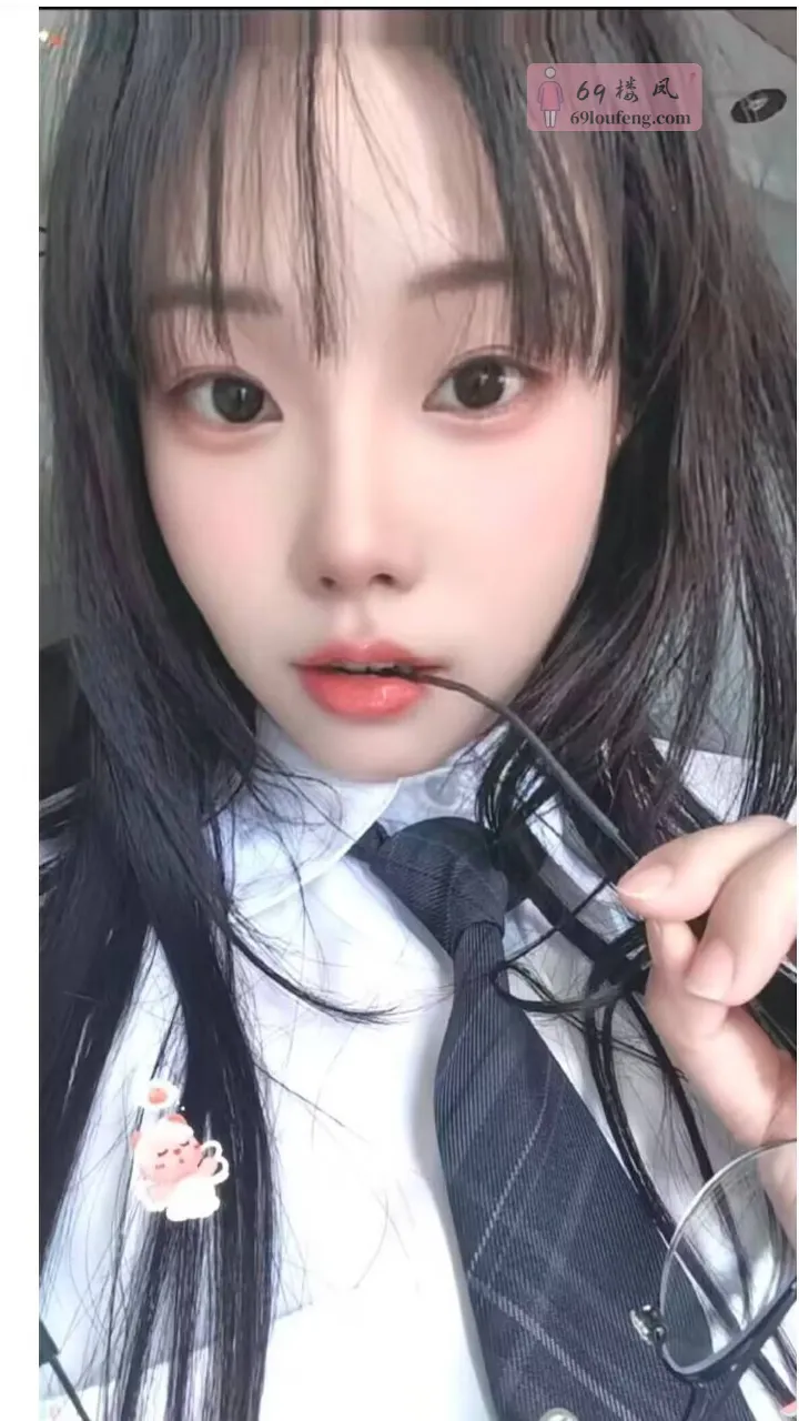 无锡眼睛小姐姐 反差闷骚 - 江苏-无锡 楼凤实拍第1张