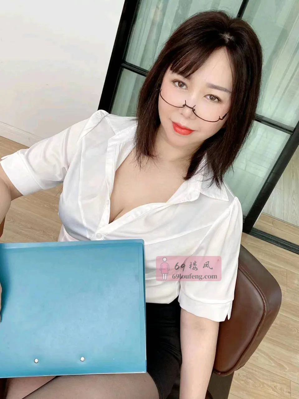 黄岛长腿少妇 - 山东-青岛 楼凤实拍第2张