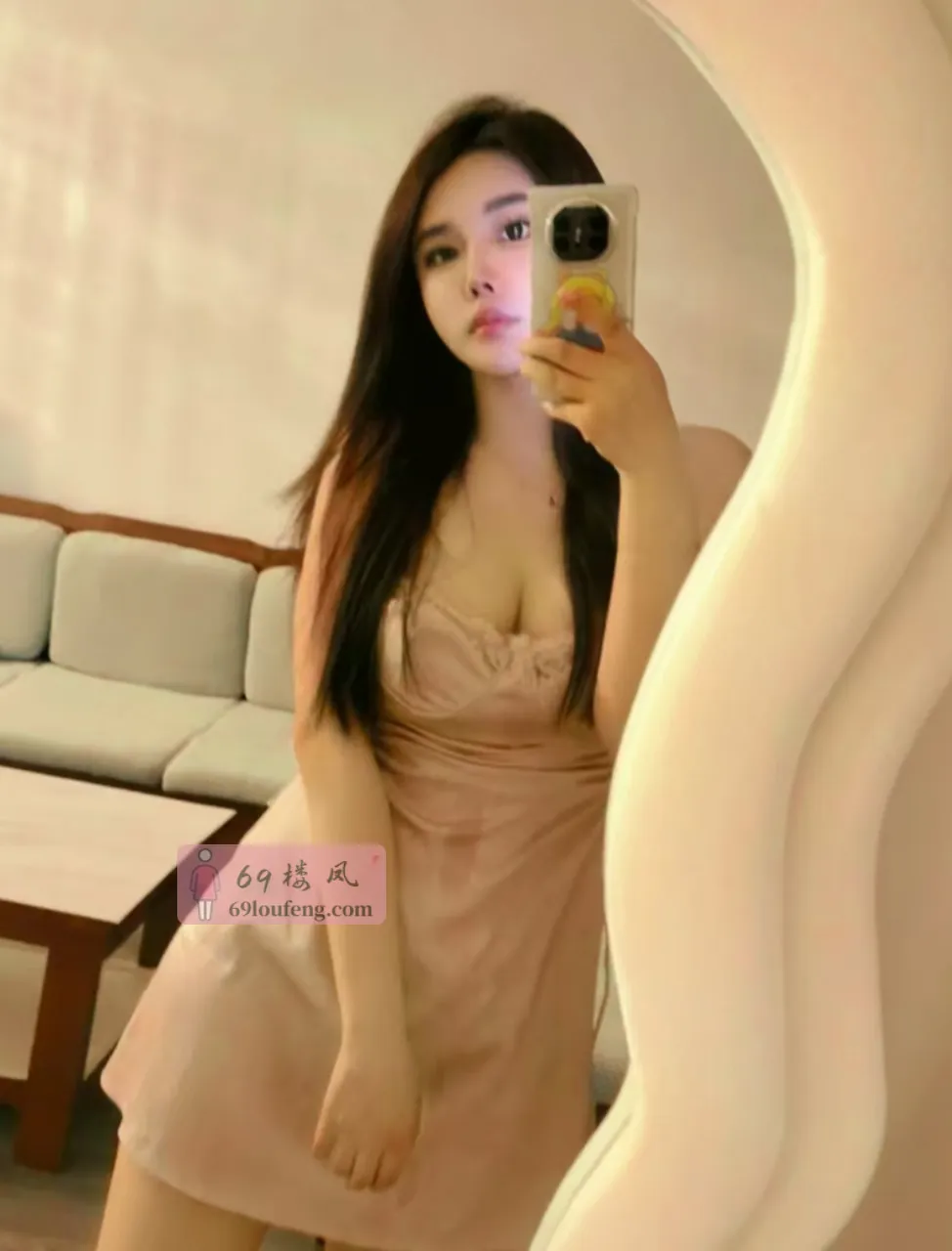 南京高颜值巨乳 - 江苏-南京 楼凤实拍第4张