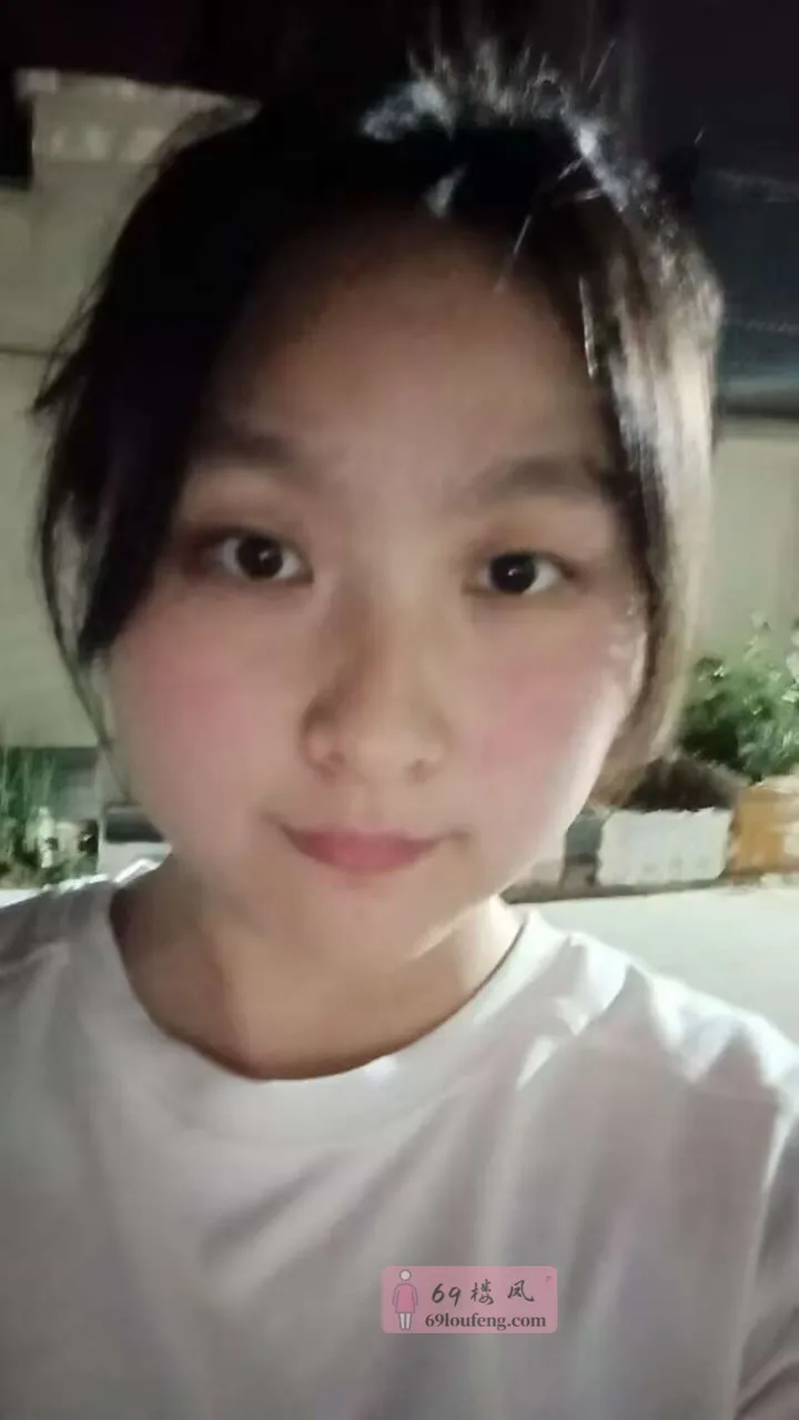 淮安巨乳少妇 - 江苏-淮安 楼凤实拍第2张