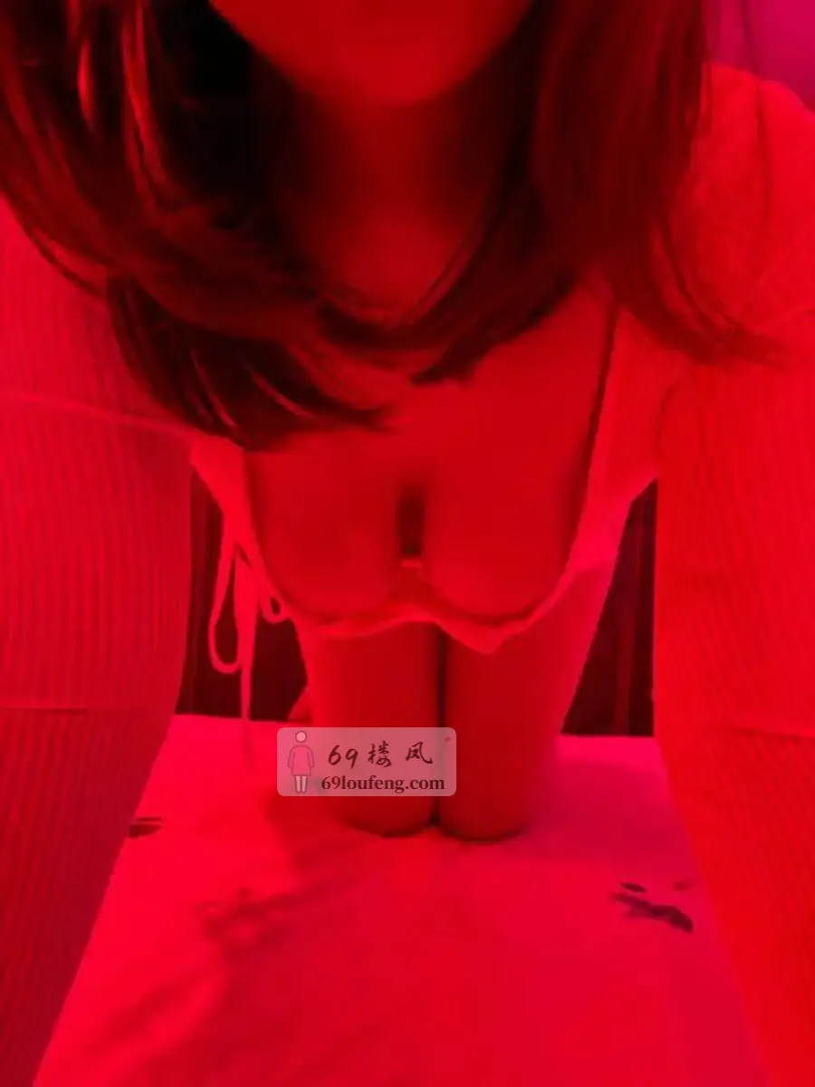 36D丰满成熟少妇 - 江苏-苏州 楼凤实拍第2张
