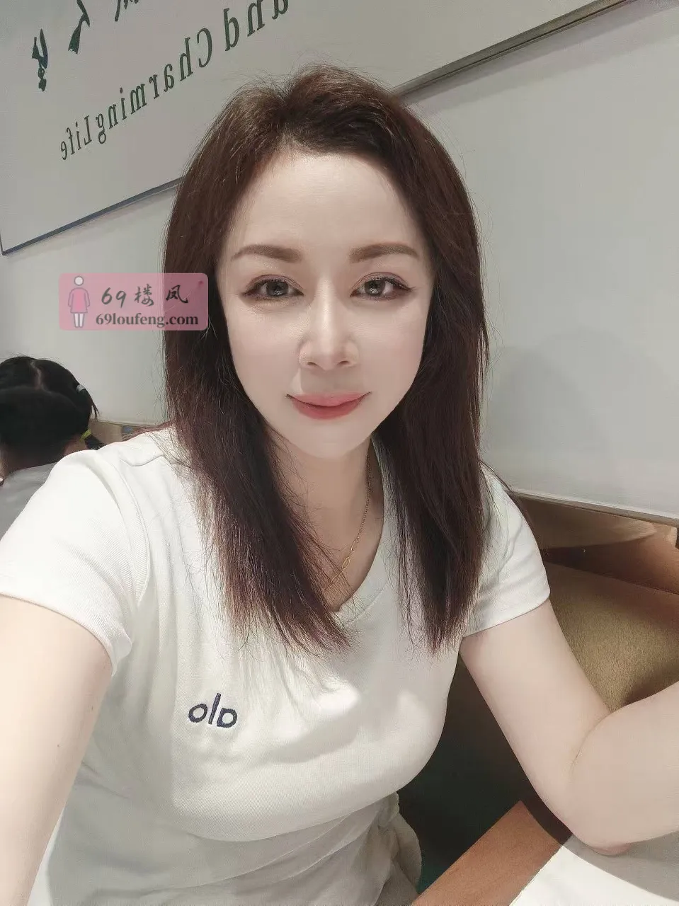 返食骚少妇琪琪 - 广东-珠海 楼凤实拍第1张