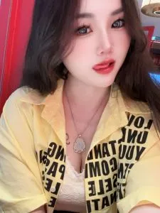点击查看 广东 - 广州 花都大奶妹下海 更多实拍详情